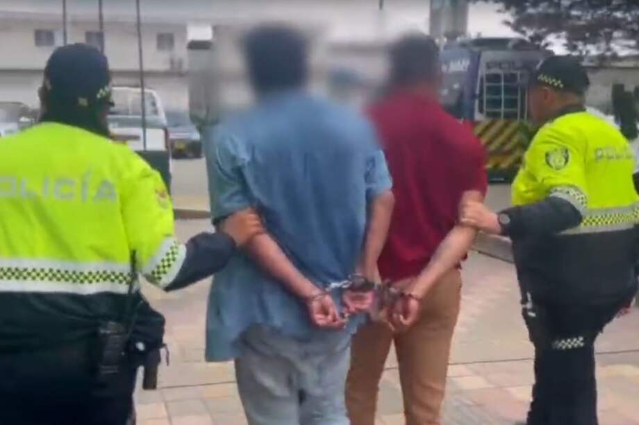 Fueron dejados a disposición de la autoridad competente por los delitos de hurto y porte ilegal de armas.