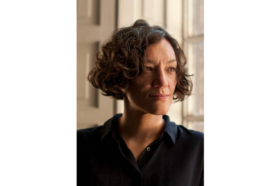 María José Ferrada, una de las invitadas al Festival Épico 2021, hablará de "Niños", un poemario con el que visibiliza a los menores desaparecidos durante la dictadura de Chile.