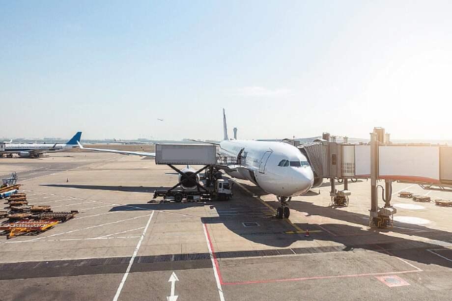 Las aerolíneas trabajan por brindarles seguridad y confianza a los viajeros. / Getty Images