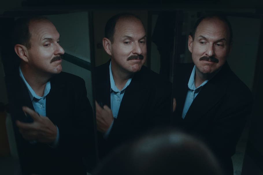 Estado de Fuga. Andrés Parra as Jeremías Salgado in Estado de Fuga. Cr. Courtesy of Netflix / Netflix © 2025