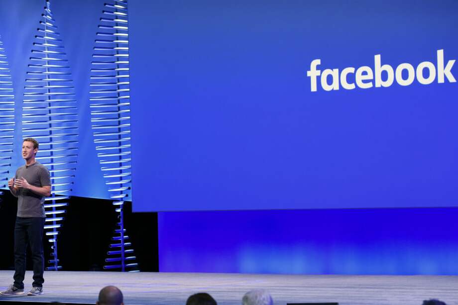 El propio consejero delegado y cofundador de la compañía, Mark Zuckerberg, fue el encargado de revelar los cambios durante la conferencia de desarrolladores F8 que la firma celebra estos días en San José (California). / Bloomberg