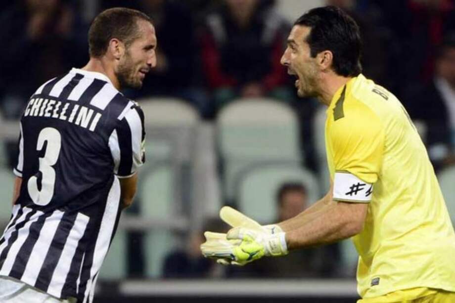 Chiellini y Buffon descendieron a la Serie B con la Juventus. / AFP