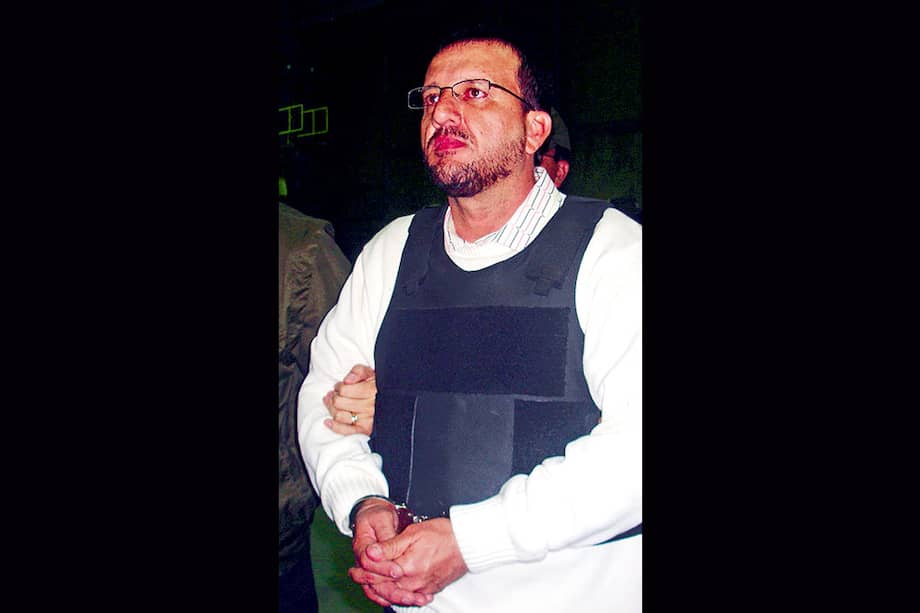 Carlos Mario Jiménez, alias “Macaco”, el día que fue extraditado a Estados Unidos. / AFP