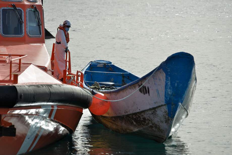 Las autoridades españolas recuperaron una embarcación con 66 migrantes a bordo en Gran Canaria.