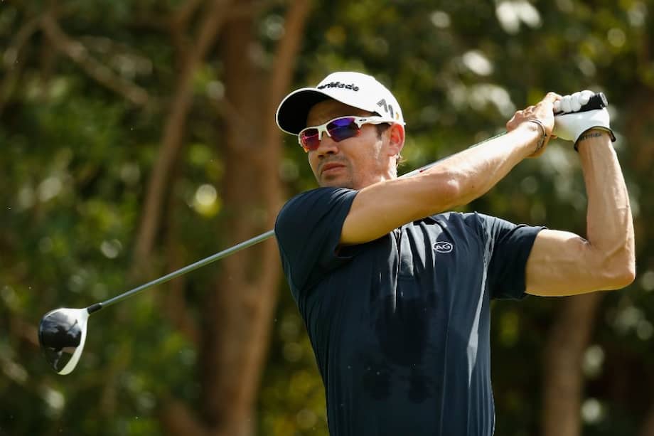 El golfista colombiano Camilo Villegas durante la primera ronda del Classic at Mayakoba, este jueves. / AFP