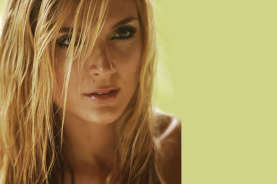 Mujeres muy sensuales en el calendario de la FAC