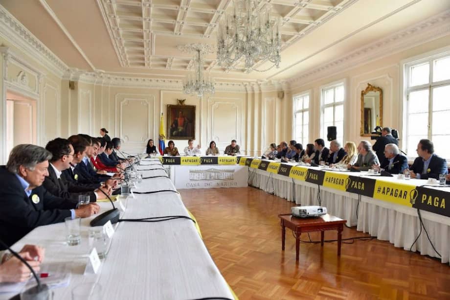 Santos asegura que no habrá racionamiento de energía