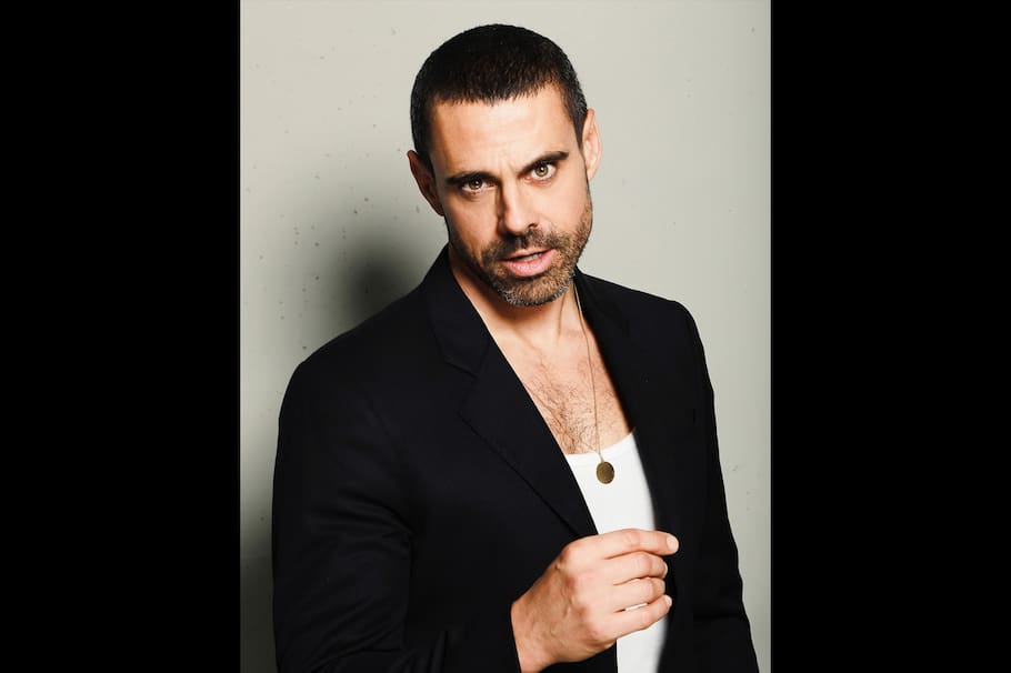 Emmanuel Esparza protagoniza ¿qué corre por tus venas?