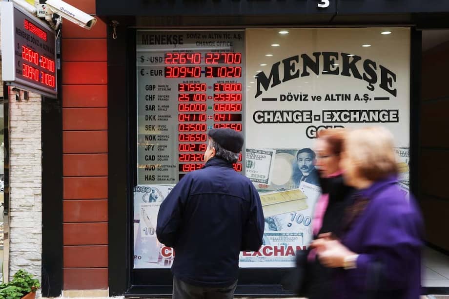 Desde noviembre, la lira turca ha perdido 30% de su valor frente a divisas como el dólar o el euro. /AFP