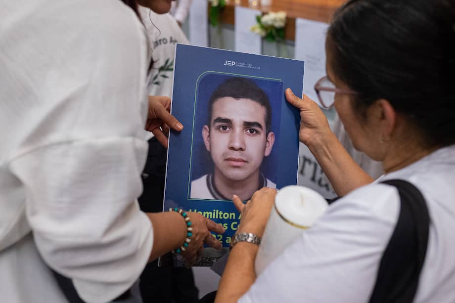 85 comparecientes ante la JEP dignificaron a víctimas de “falsos positivos” en Antioquia.