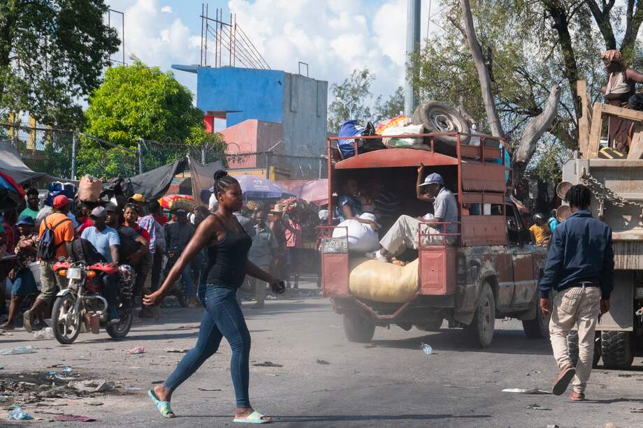 Los problemas de hambruna se concentran en el barrio Cité Soleil. EFE/ Carvens Adelson