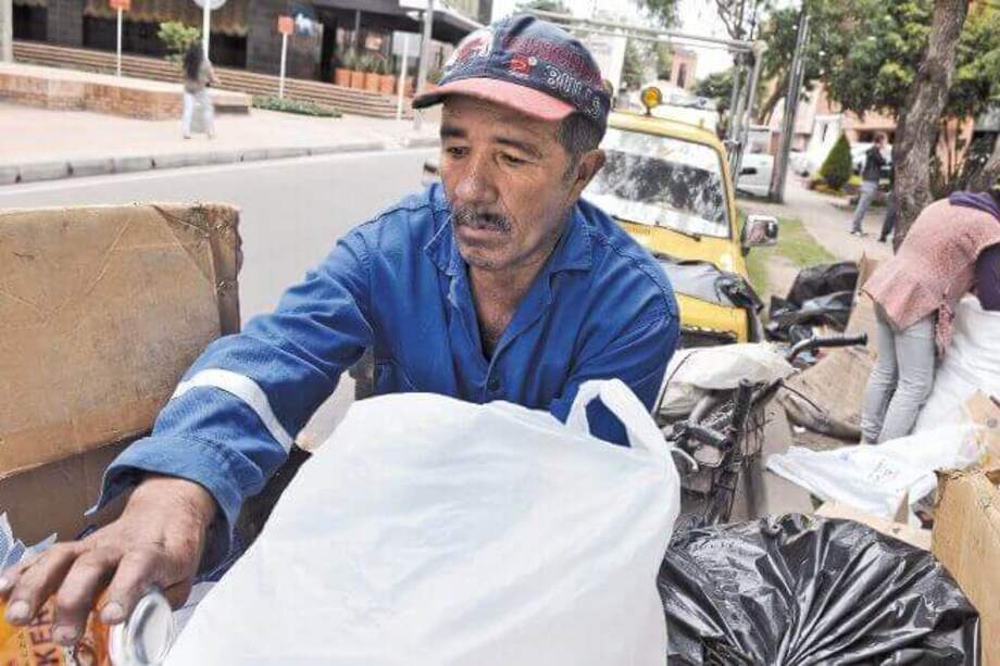 Para los recicladores se adelantan camapañas mediante las cuales se busca equiparlos con equipos de protección y mercados. / Archivo El Espectador
