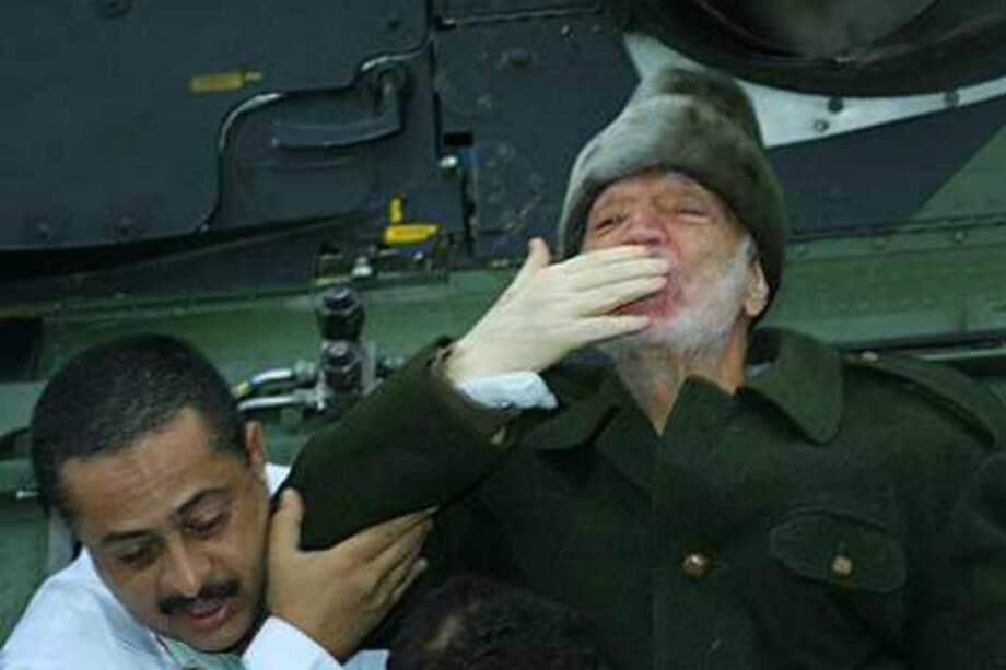 El martes exhumarán los restos mortales de Yaser Arafat