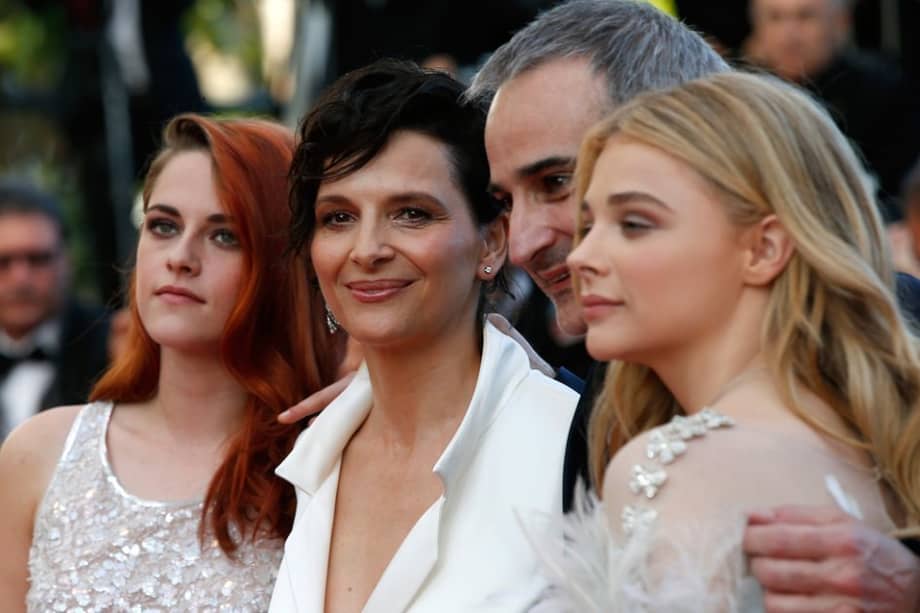 Kristen Stewart, Juliette Binoche, Olivier Assayas y Chloe Moretz.