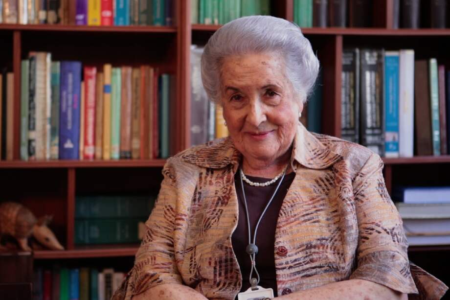 La microbióloga Ängela Restrepo es una experta mundial en hongos y una de las fundadoras de la Corporación de Investigaciones Biológicas. / Foto: Parque Explora