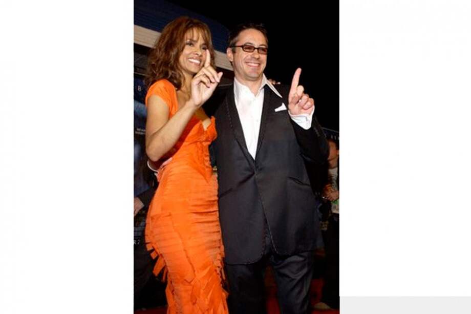 Halle Berry y Robert Downey Jr. en el estreno de "Gothika", 2003. / Tomada de Imdb.com.