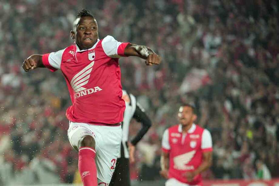 Jéfferson Cuero le dio el empate a Santa Fe, tras un soberbio cabezazo. / Andrés Torres