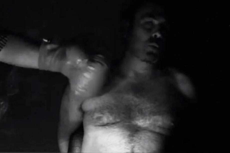 Político se deja golpear para denunciar problemas de Andalucía (España)