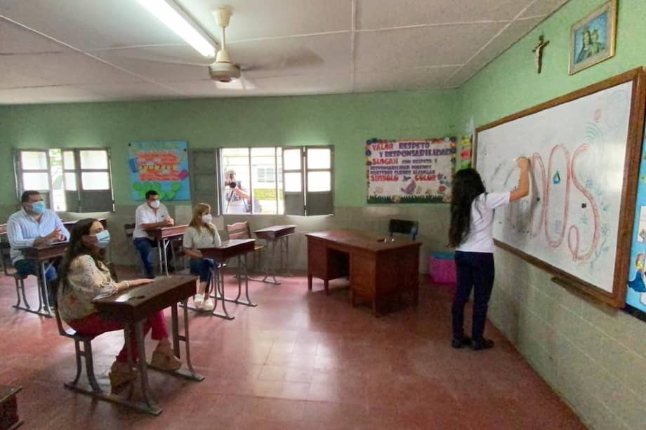 El Gobierno se propuso conectar 10.000 colegios, ubicados en estratos 1 y 2 en todo el país, para mejorar los estándares de formación.