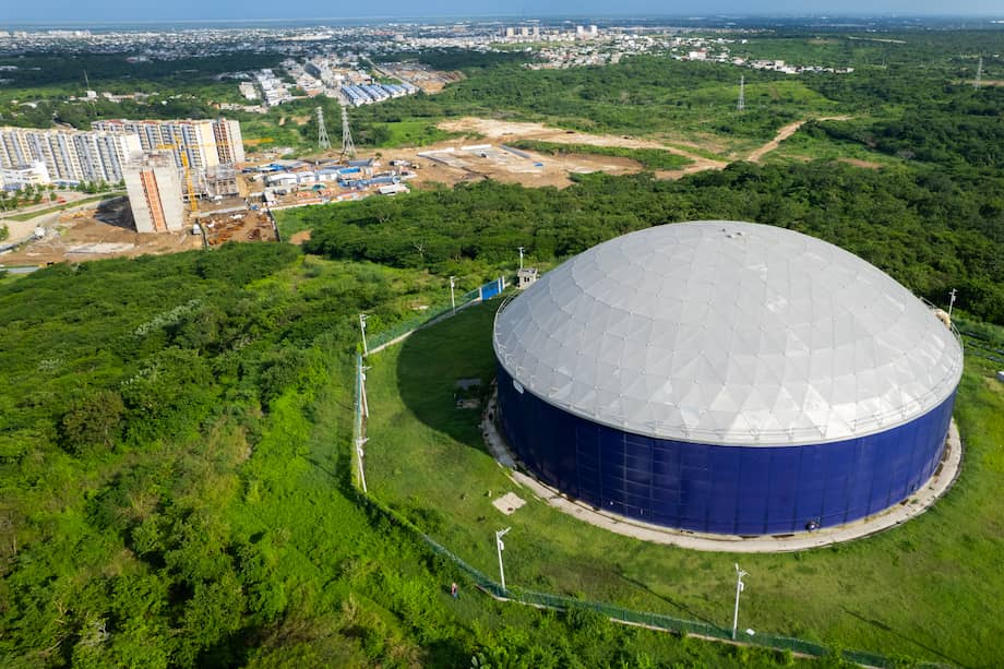 Megatanque del Siete de Abril, al suroccidente de Barranquilla.