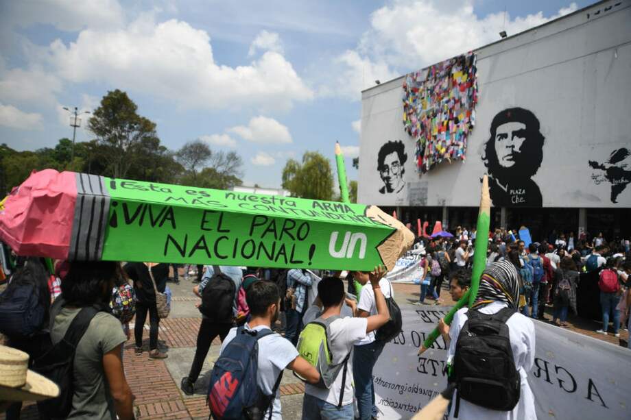 Estudiantes de todo el país han realizado cinco manifestaciones pacíficas pidiendo un mayor presupuesto para la educación superior. / Cristian Garavito – El Espectador