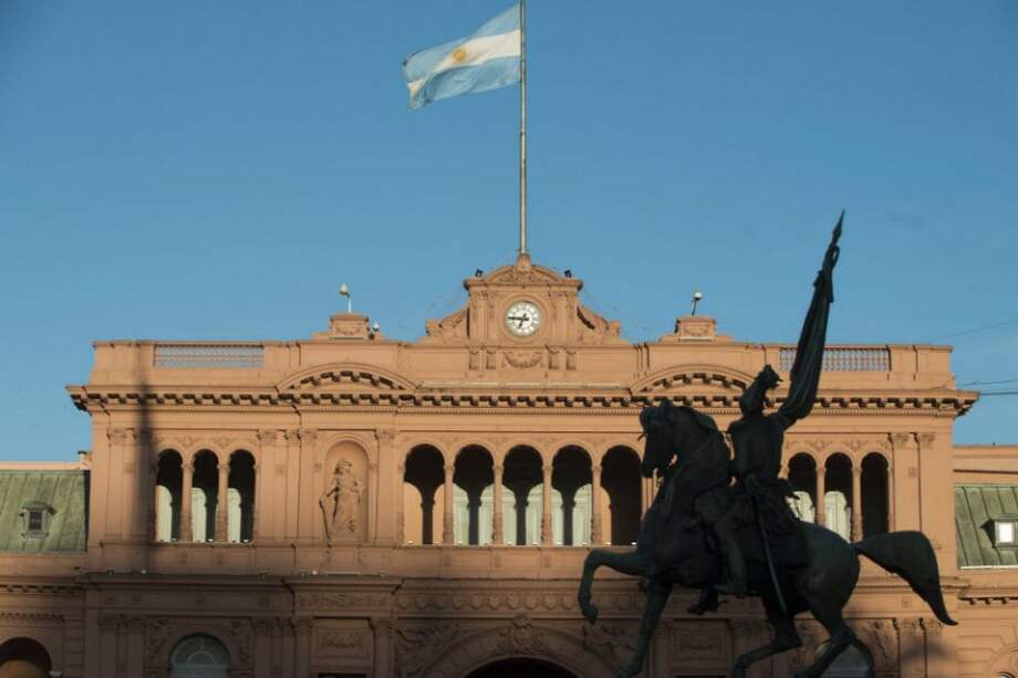 Aumenta fantasma de quiebra Argentina en problema con pago de bonos