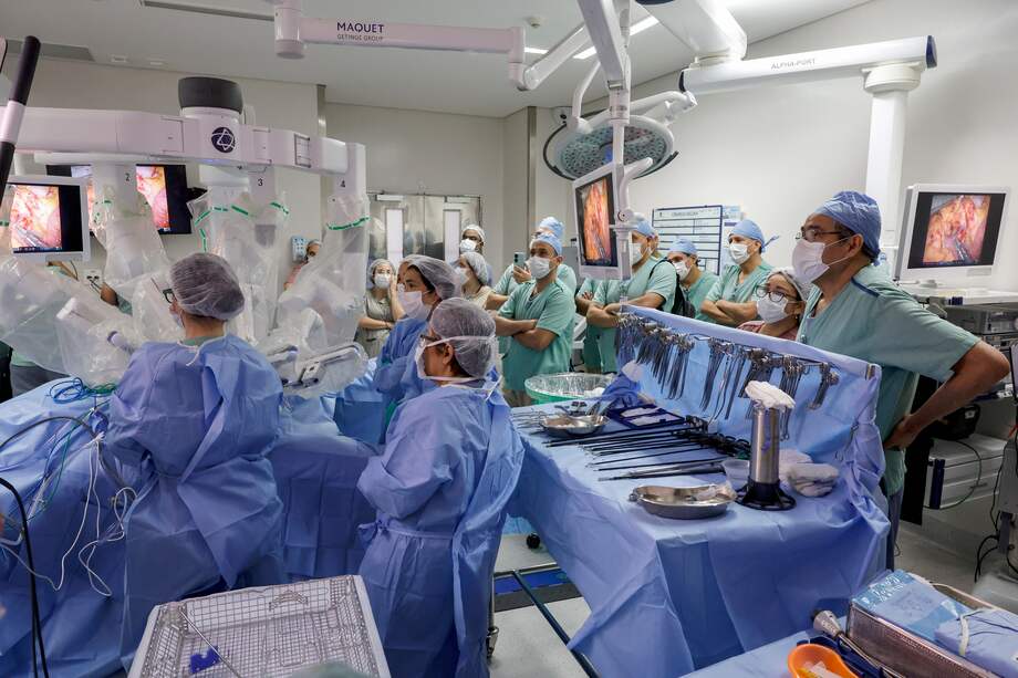 “Esta columna va en agradecimiento y respeto por los verdaderos cirujanos de vocación”: Aura Lucía Mera.