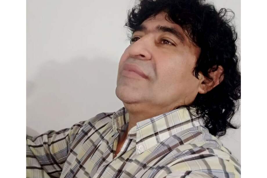 Por su parecido físico, desde 16 años Enrique Pedrozo Flores se acostumbró a que lo llamarán como el astro argentino.