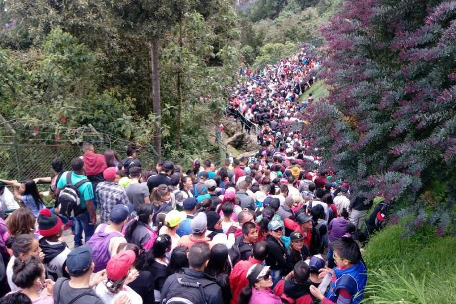 Más de 40.000 personas subieron hoy al santuario de Monserrate, el principal destino religioso de Bogotá. /Alcaldía de Bogotá