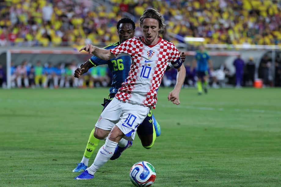 Luka Modric y Carlos Andrés Gómez durante un partido amistoso entre Colombia y Croacia en Orlando, Florida, el 26 de marzo de 2026.