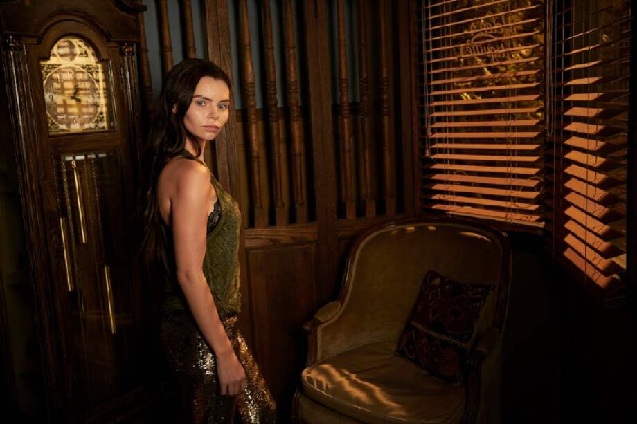 A Eline Powell le tocó hacer una exploración intensa de las profundidades del océano para protagonizar la serie “Siren”. / Cortesía Sony