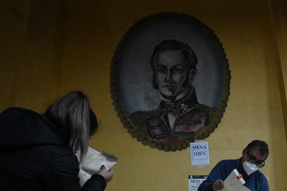 Si triunfan y producen una Constitución que ayude a cohesionar la sociedad, será un espaldarazo a la democracia y a sus instituciones. / Foto: AFP