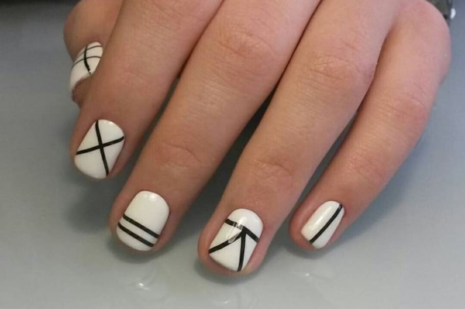 Si te gustan más las uñas cortas, acá te dejamos algunos diseños en esmalte semipermanente que podrías tener en cuenta en tu próximo manicure.