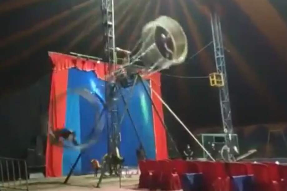 El acróbata sigue bajo observación médica.