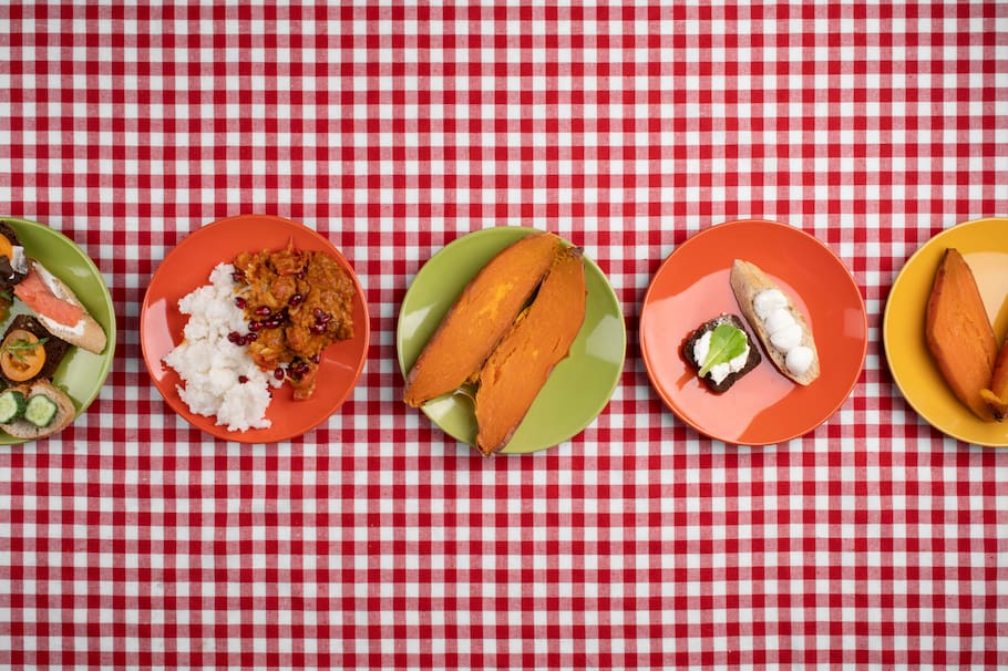 Limpia y desinfecta los manteles de plástico usando solo dos productos caseros. Le dirás adiós a malos olores y al pegoste.