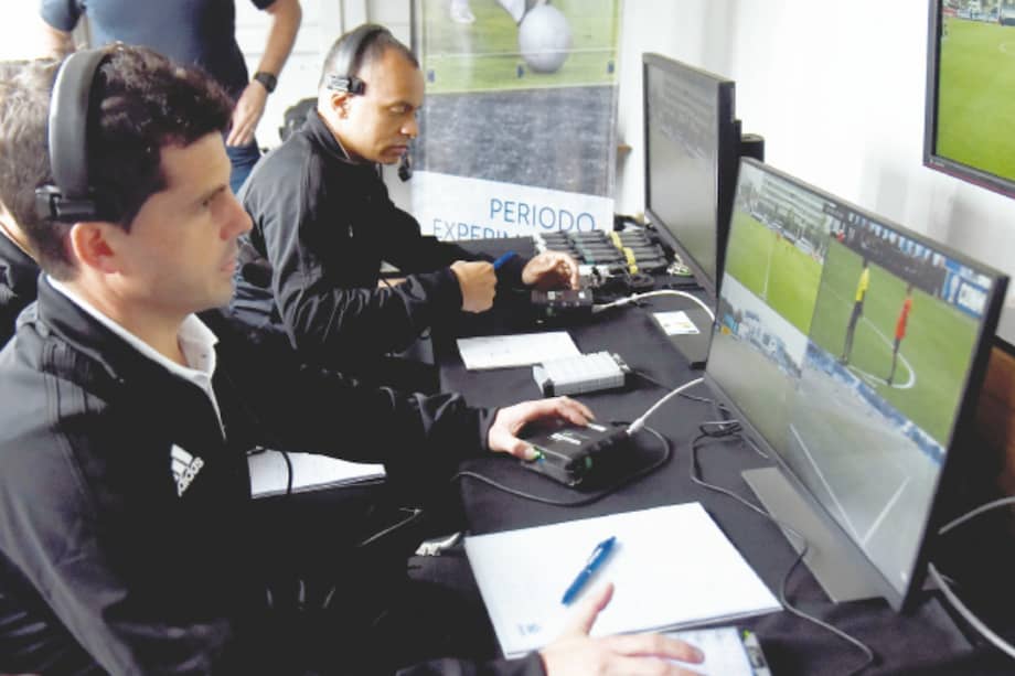 El video arbitraje (VAR) estará en la próxima Copa del Mundo de Rusia / AFP