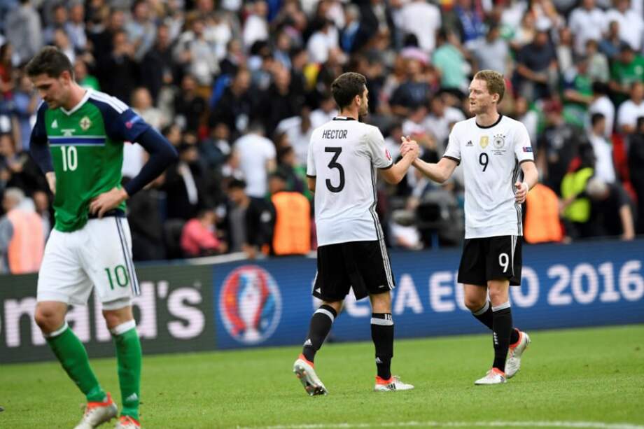 Con el gol de Mario Gomez, Alemania cerró la fase de grupos con el arco invicto tras dos victorias y un empate. / AFP