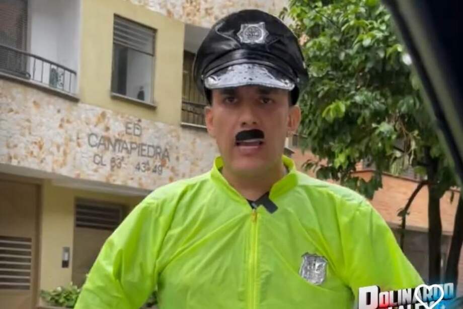 Alejandro Castro en su papel de 'Polinardo la ley’.