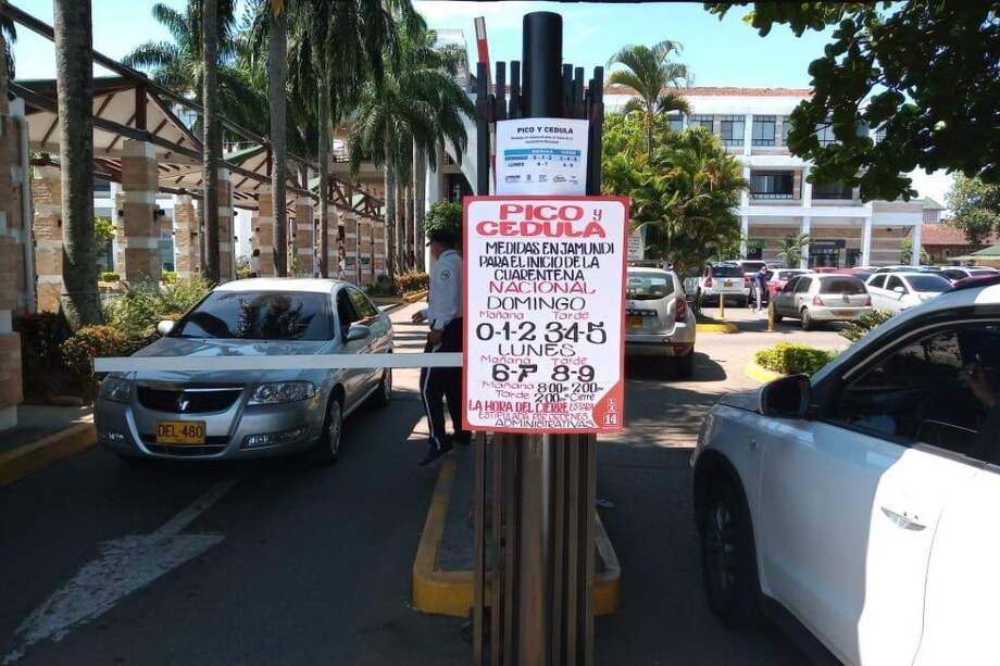 La medida busca contrarrestar las aglomeraciones que se están formando en los supermercados. / Twitter @AJamundiValle