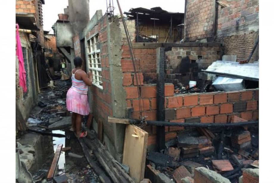 Ladrones hurtaron a víctimas de incendio en Cali