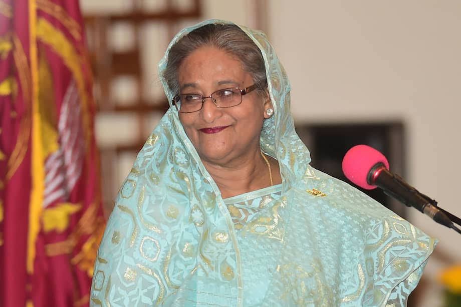 La líder de la Liga Awami, Sheikh Hasina, prestó hoy juramento para un tercer mandato consecutivo como primera ministra de Bangladesh. / AFP
