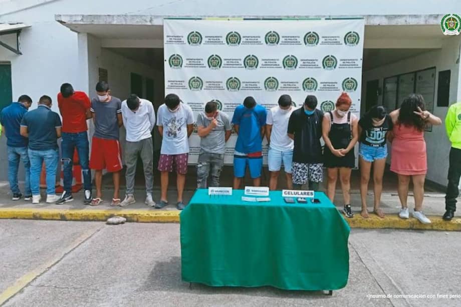 Según la Fiscalía, las dos organizaciones distribuían estupefacientes en zonas turísticas de los departamentos de Cundinamarca y Tolima.