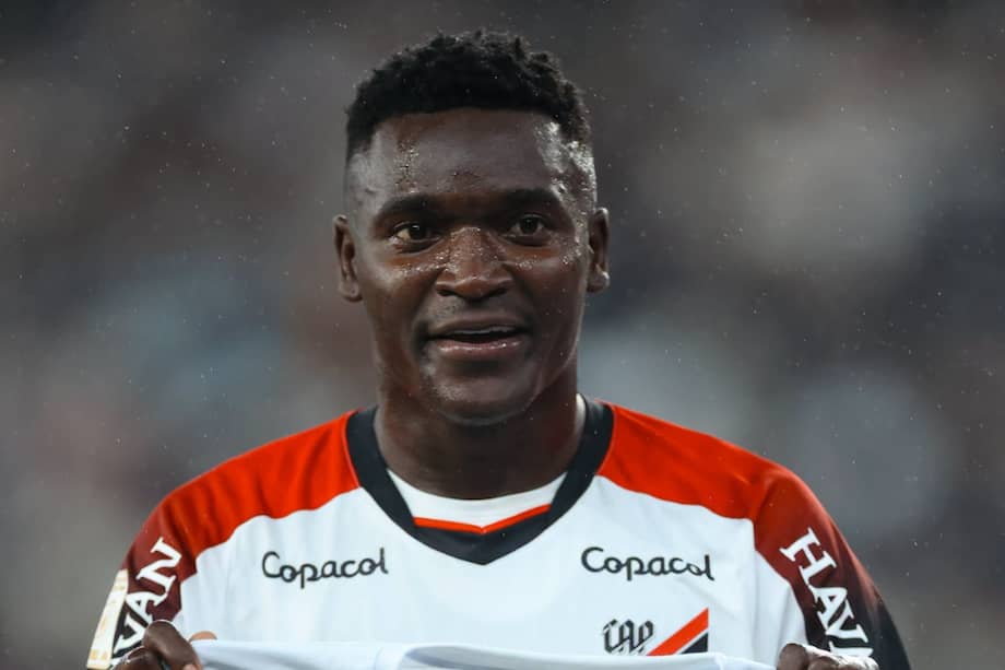 El delantero colombiano Kevin Viveros lidera la tabla de artilleros de la máxima categoría del fútbol brasileño.