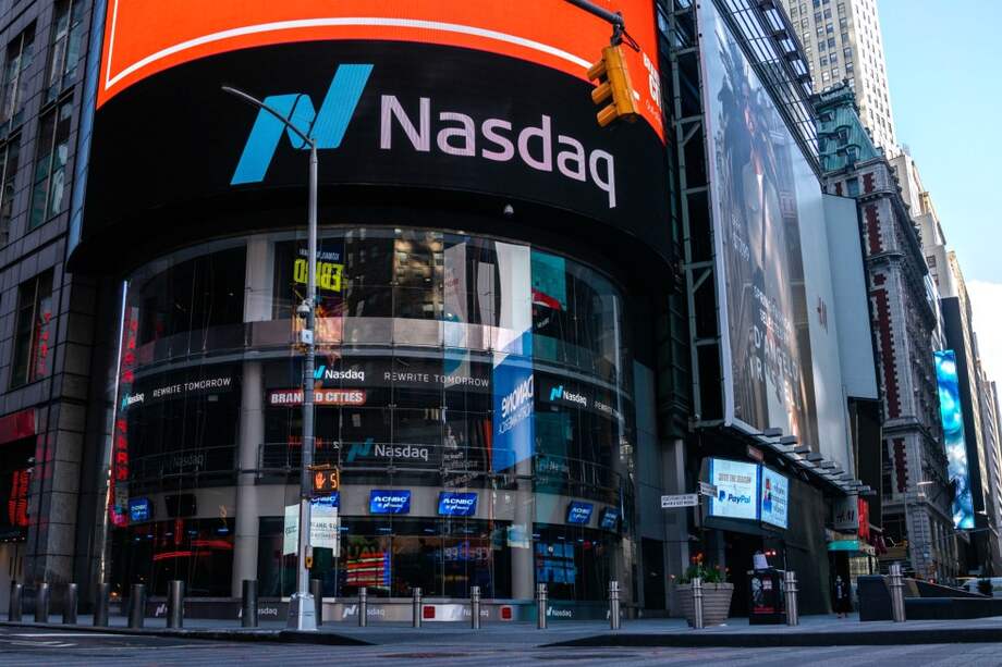 El Nasdaq 100 es el índice bursátil estadounidense que agrupa a las 100 firmas más importantes de la industria tecnológica.