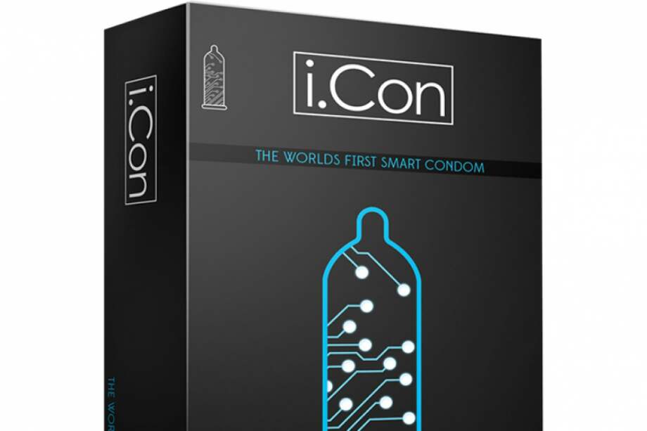 i.Con el primer preservativo inteligente con USB integrado. El anillo se puede usar varias veces. / British Condoms