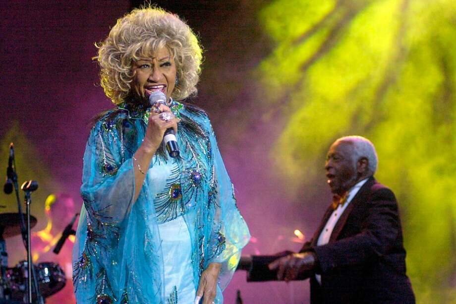 Celia Cruz y su esposo Pedro Knight en 2002.