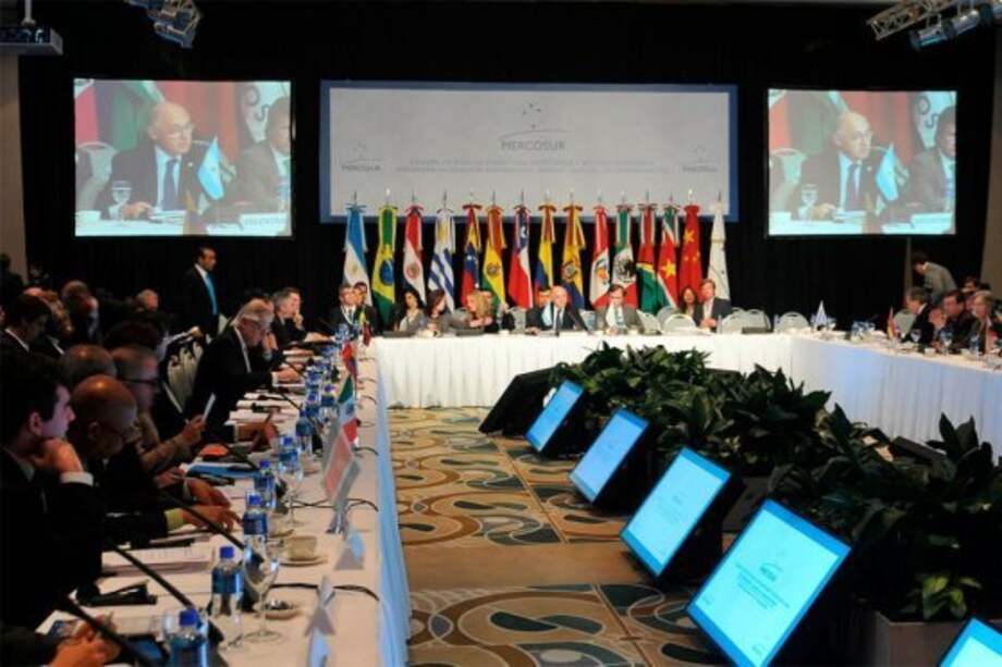 Venezuela desconoce decisión que bloquea su presidencia del Mercosur
