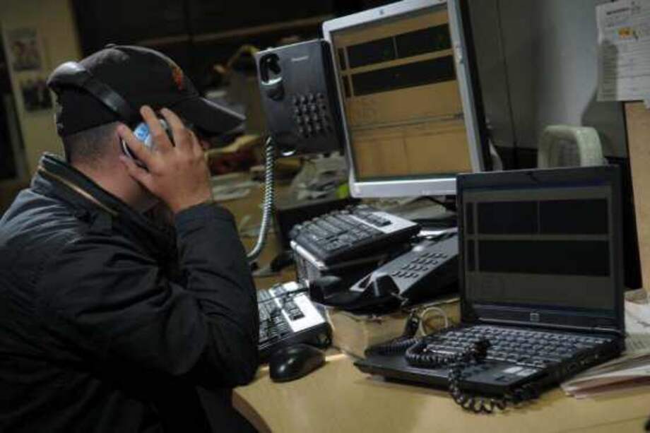 Operaciones de inteligencia de FF.MM., sin control y sin vigilancia