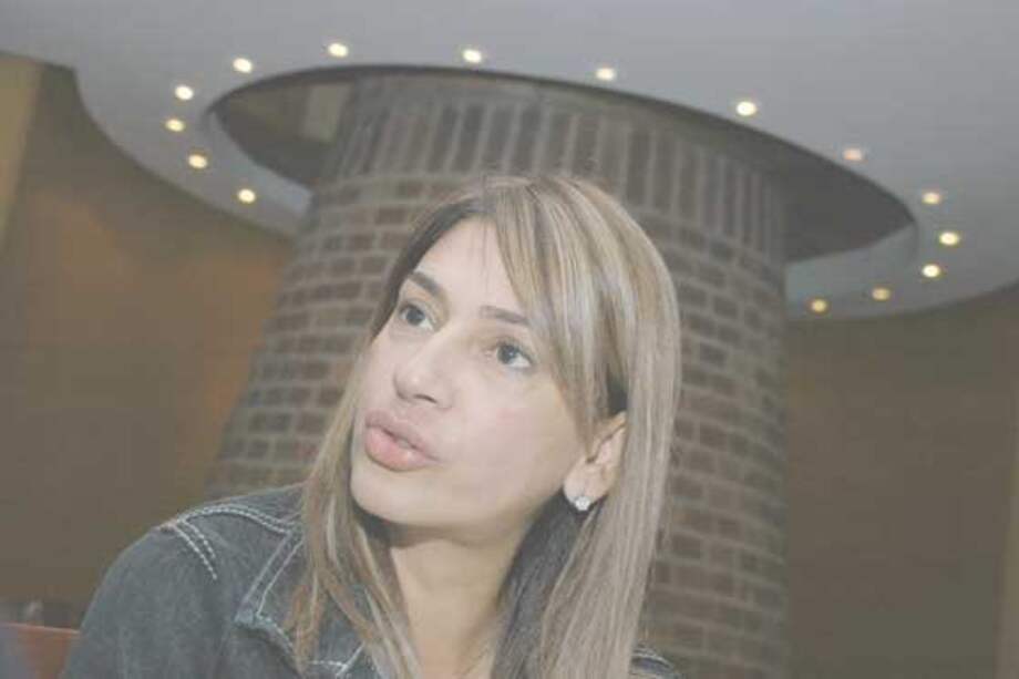 Uribe quería que nos tragáramos el sapo del 'articulito' de Restrepo: Rocío Arias