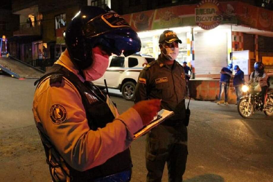 En el municipio las autoridades realizan controles constantemente para verificar el cumplimiento del aislamiento preventivo obligatorio.
/ @AlcaldiadeBello